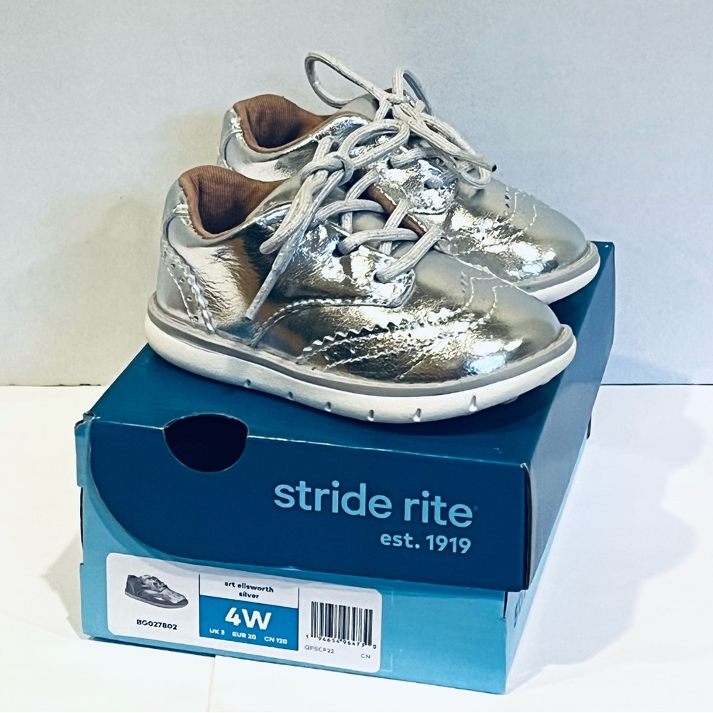 Stride Rite Unisex Child SRT Ellsworth Silver Leather Shoes NIB Size 4W STRS1